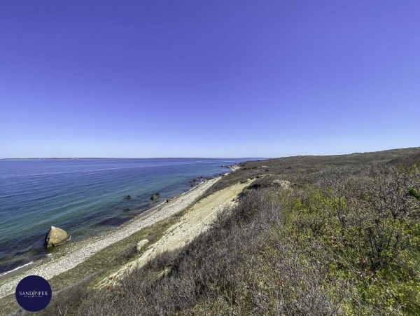 Cape Cod Home 994803