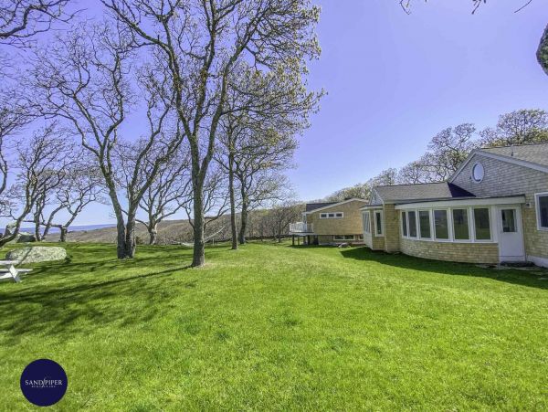 Cape Cod Home 994803
