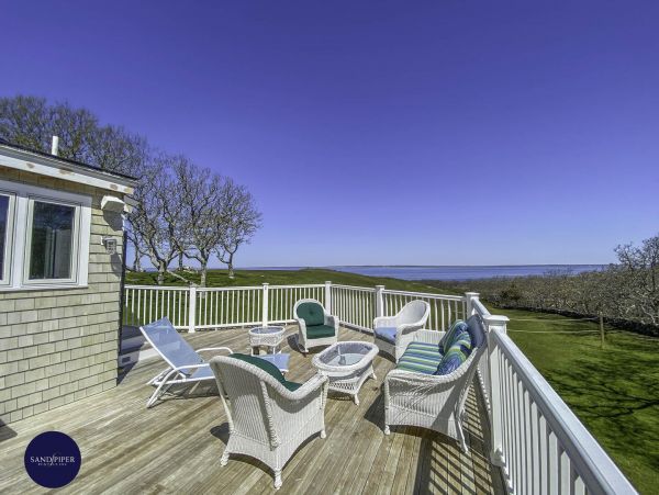 Cape Cod Home 994803