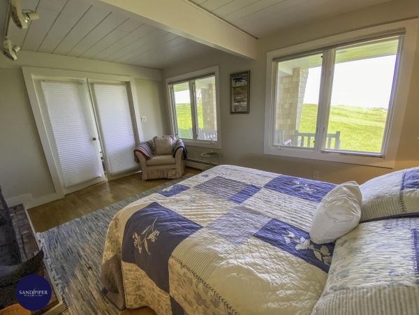 Cape Cod Home 994803