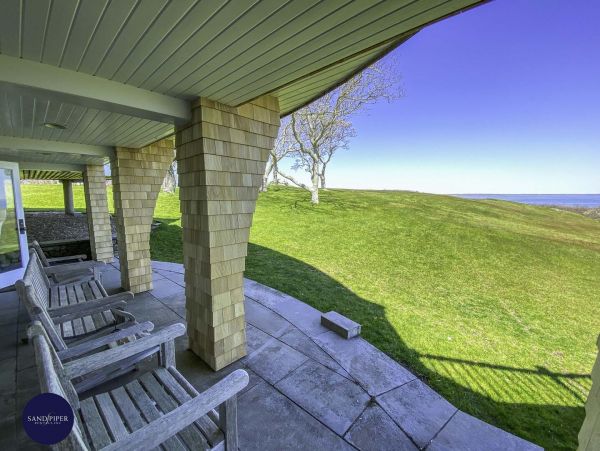 Cape Cod Home 994803