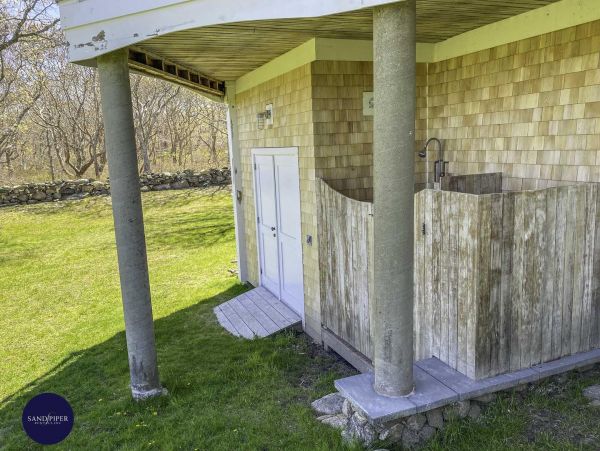 Cape Cod Home 994803