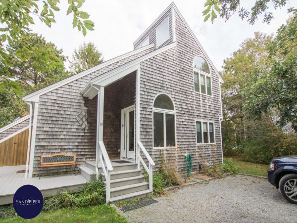 Cape Cod Home 994804
