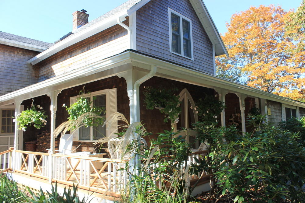 Cape Cod Home 994805