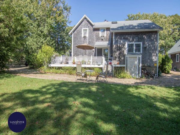 Cape Cod Home 994805