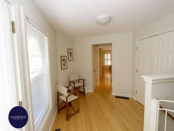 Cape Cod Home 994806