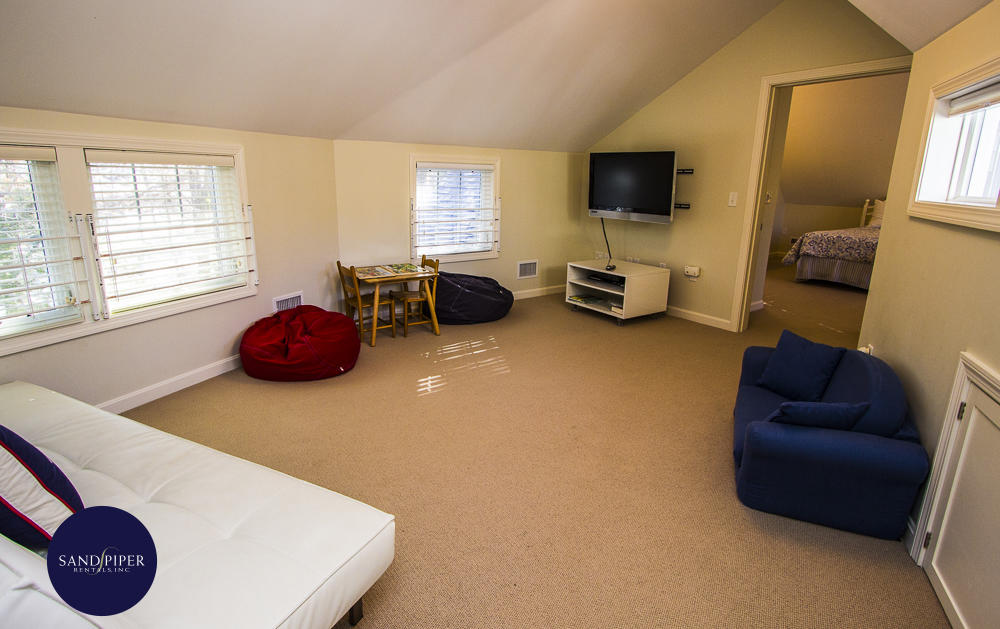 Cape Cod Home 994806