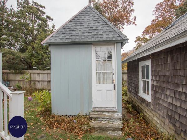 Cape Cod Home 994807