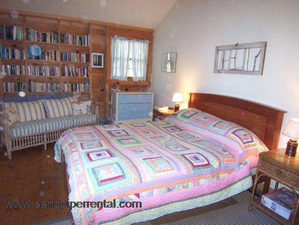 Cape Cod Home 994808