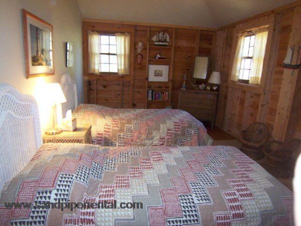 Cape Cod Home 994808
