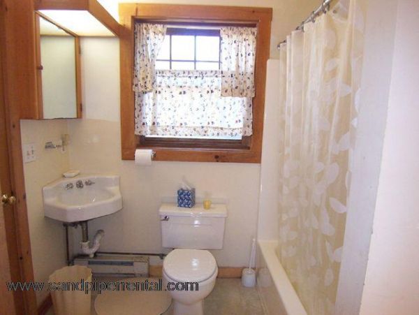 Cape Cod Home 994808