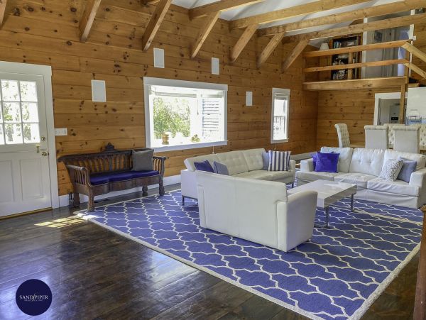Cape Cod Home 994811