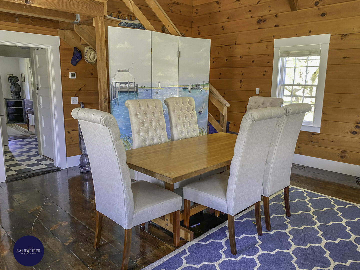 Cape Cod Home 994811