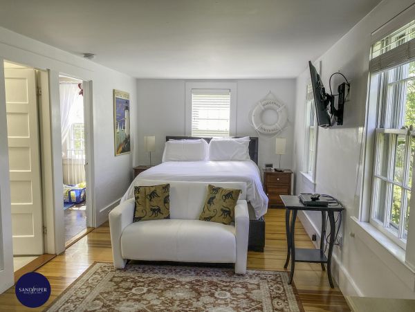 Cape Cod Home 994811