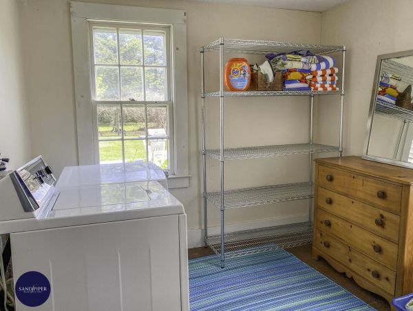 Cape Cod Home 994811
