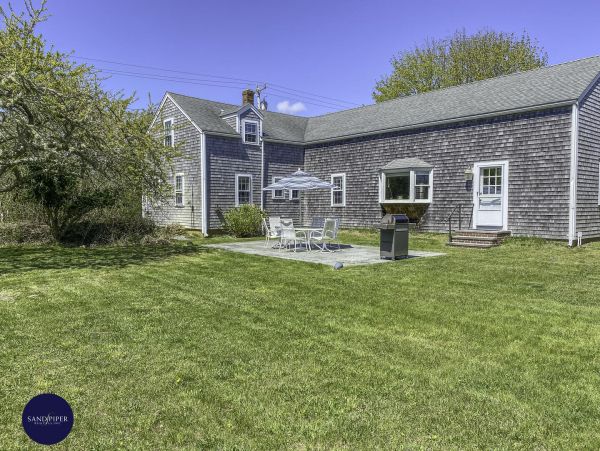 Cape Cod Home 994811