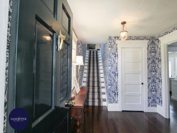 Cape Cod Home 994812
