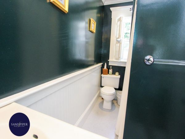 Cape Cod Home 994812