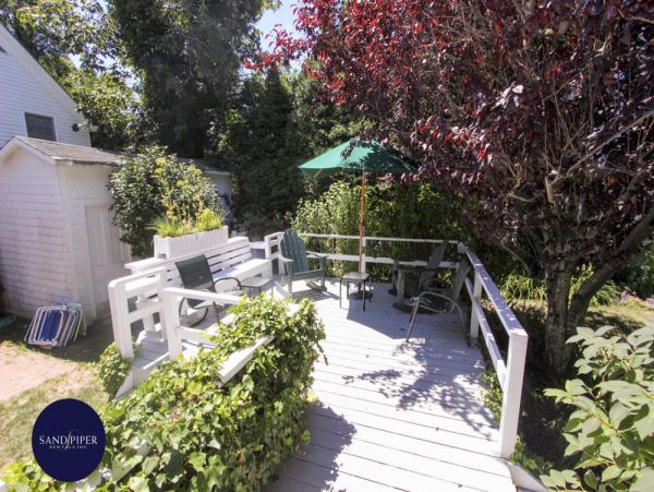 Cape Cod Home 994812
