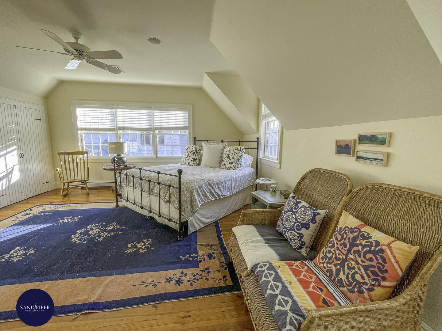 Cape Cod Home 994813