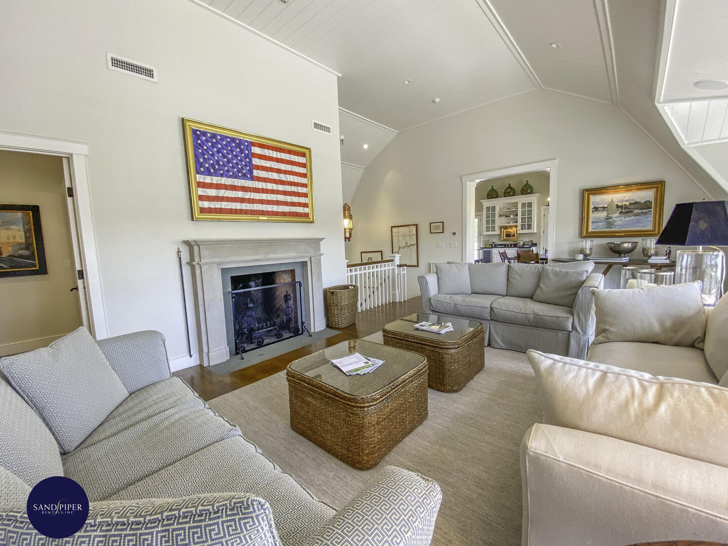 Cape Cod Home 994814