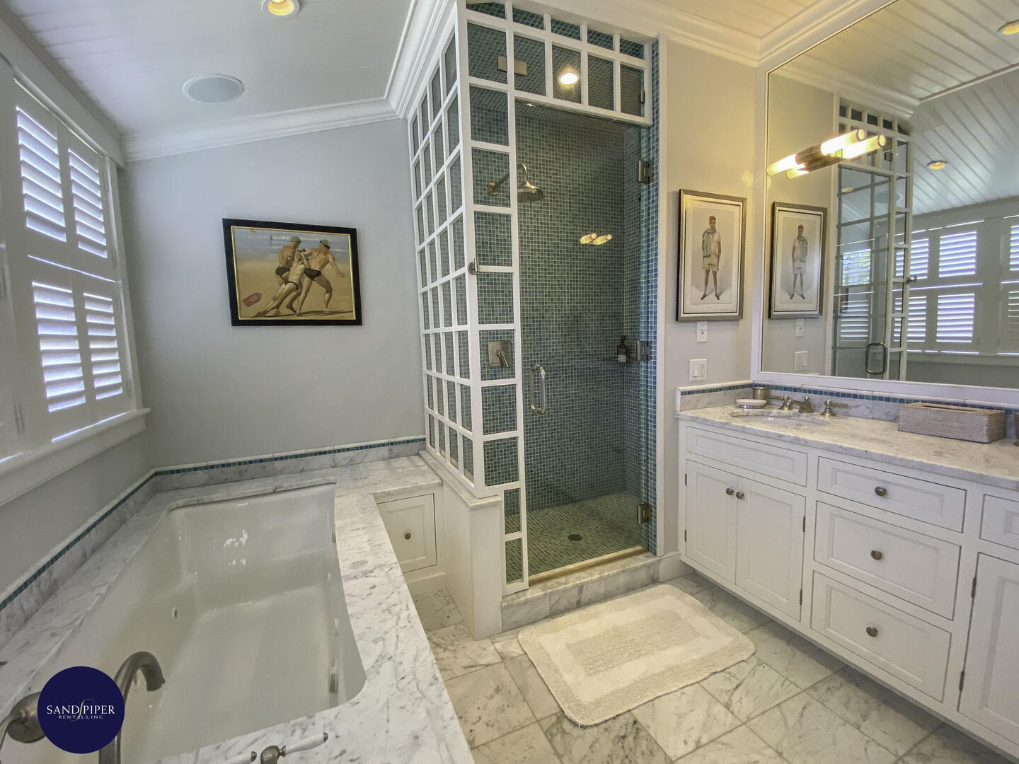 Cape Cod Home 994814