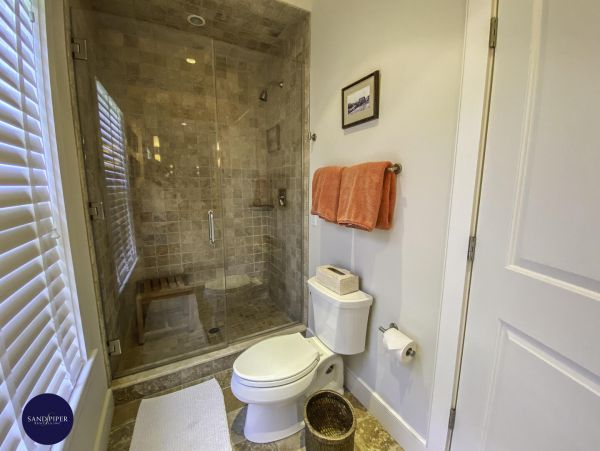 Cape Cod Home 994814