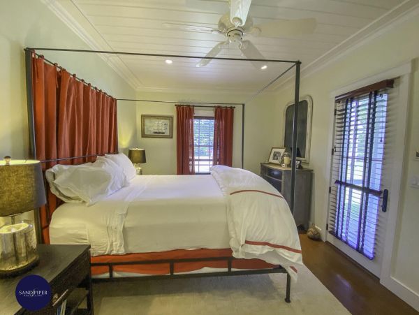 Cape Cod Home 994814