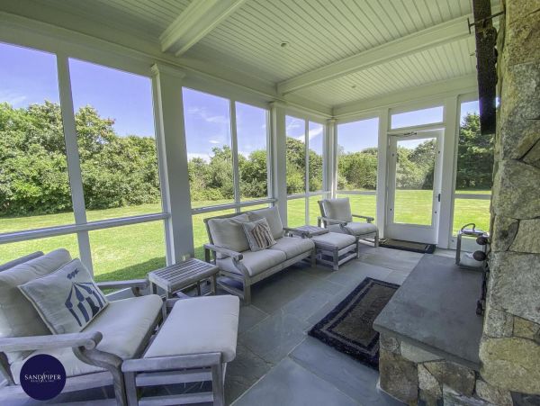Cape Cod Home 994814