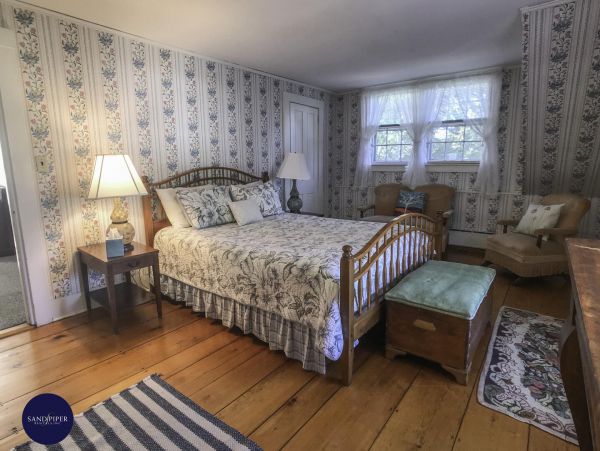 Cape Cod Home 994815