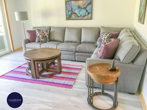 Cape Cod Home 994816