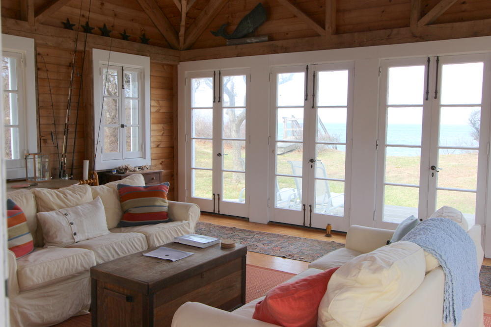 Cape Cod Home 994819