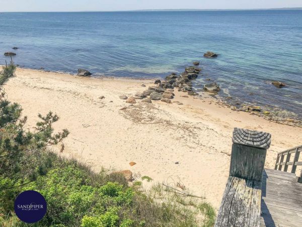 Cape Cod Home 994819