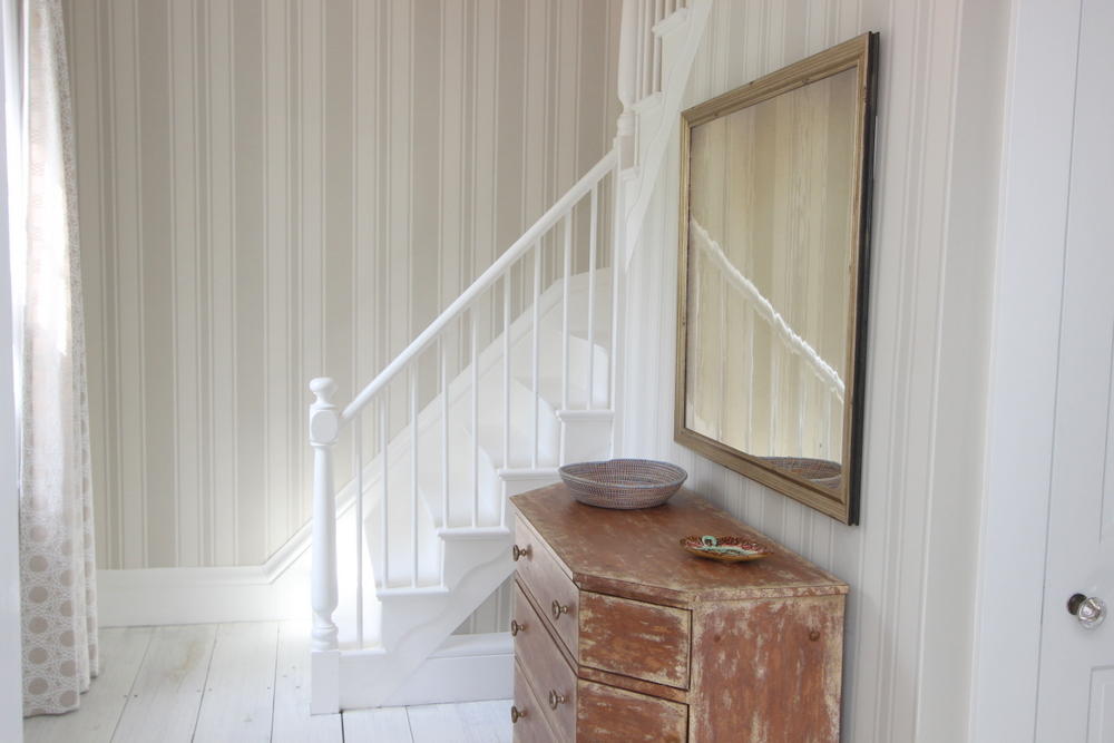 Cape Cod Home 994820