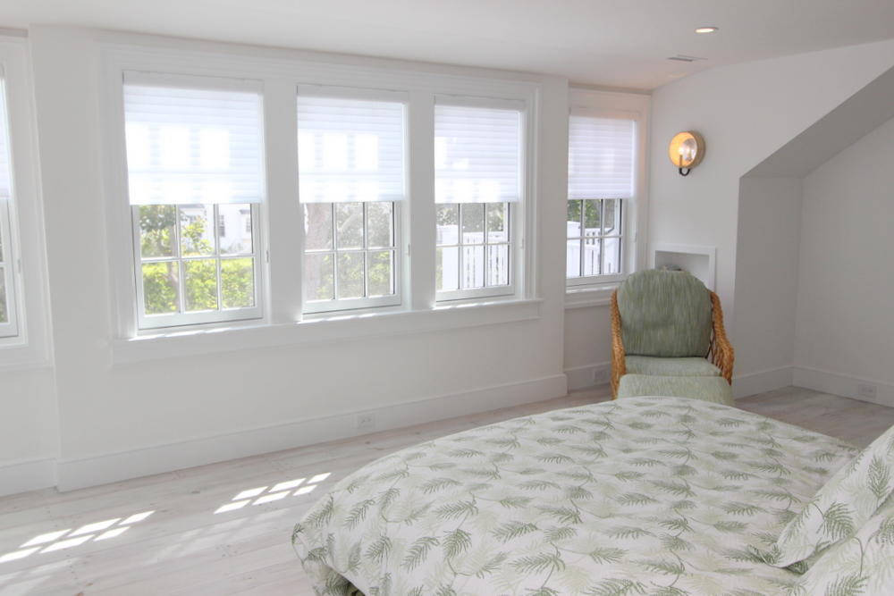 Cape Cod Home 994820