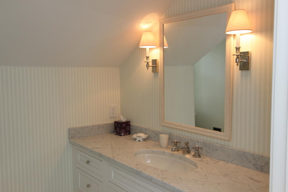 Cape Cod Home 994820