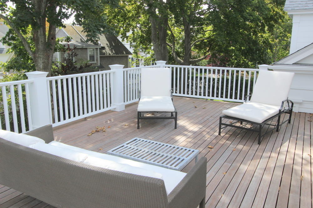 Cape Cod Home 994820