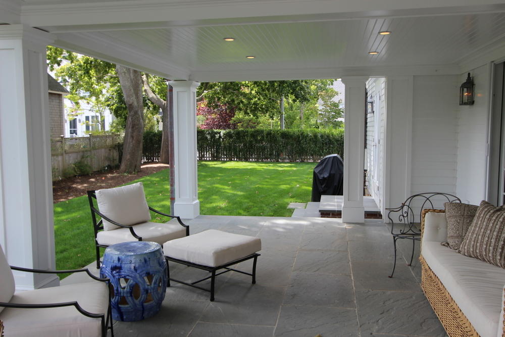 Cape Cod Home 994820