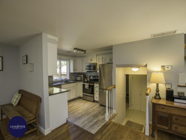 Cape Cod Home 994821