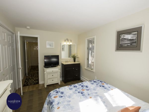 Cape Cod Home 994821