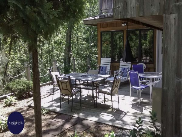 Cape Cod Home 994821