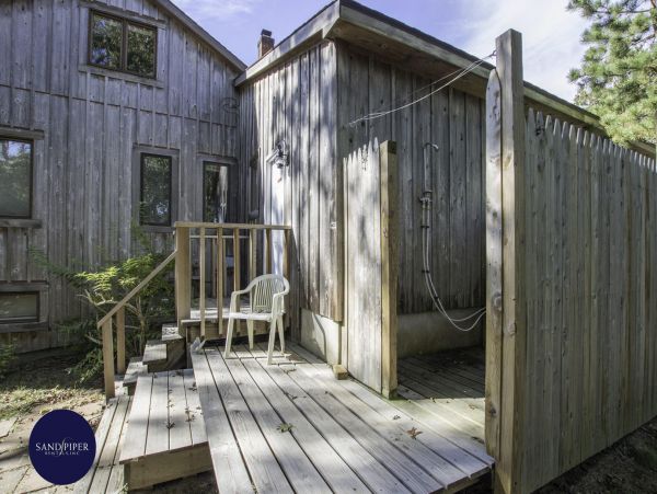 Cape Cod Home 994821