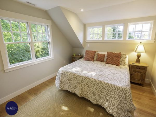 Cape Cod Home 994822