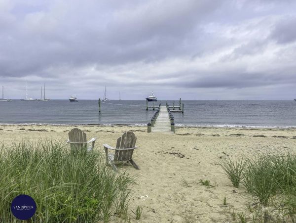 Cape Cod Home 994823