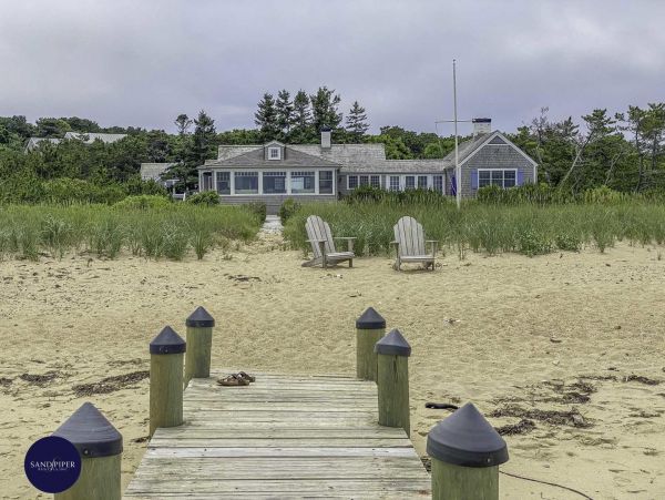 Cape Cod Home 994823