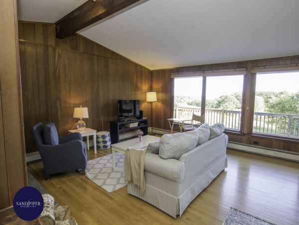 Cape Cod Home 994825