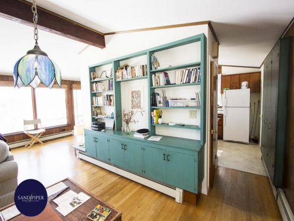 Cape Cod Home 994825