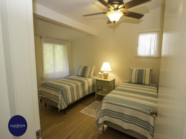 Cape Cod Home 994825