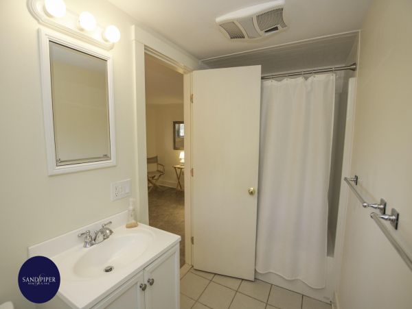 Cape Cod Home 994825