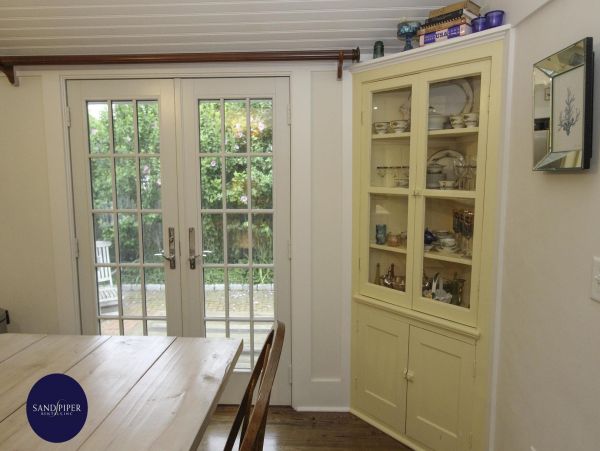 Cape Cod Home 994826